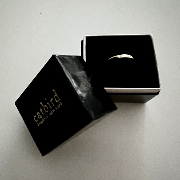 14k White Gold Bittersweets NY Catbird NYC ring “karma” size 6 - Picture 3 of 3